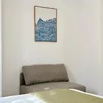 Origins Iii Modern Seaside In Apartment